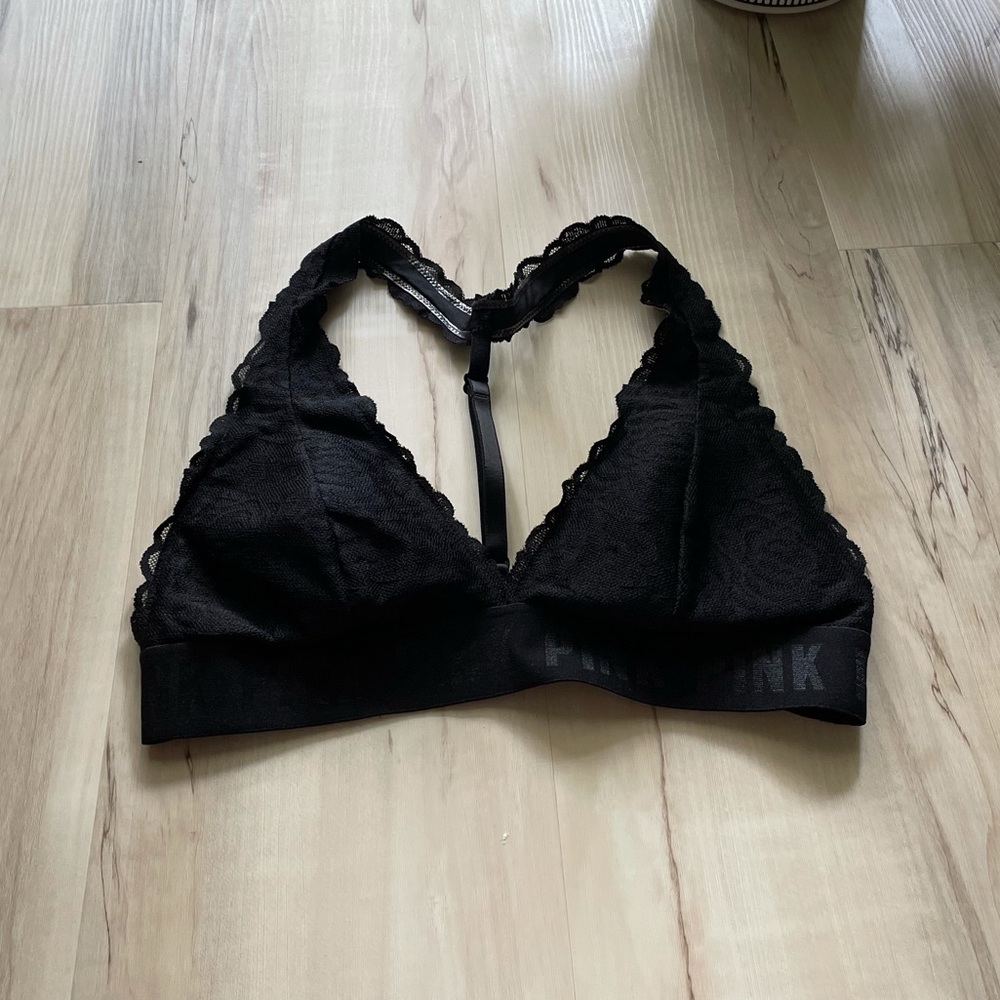 black VS pink bralette💗